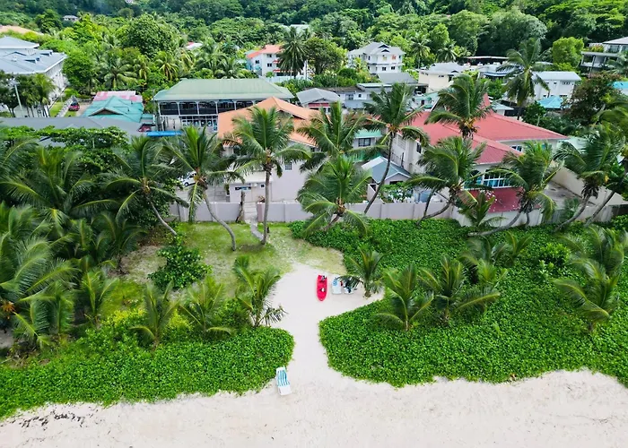 Shanaz Beachside Retreat Apartamento Anse Royale