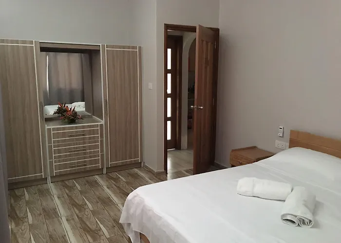 Shanaz Beachside Retreat Apartamento Anse Royale