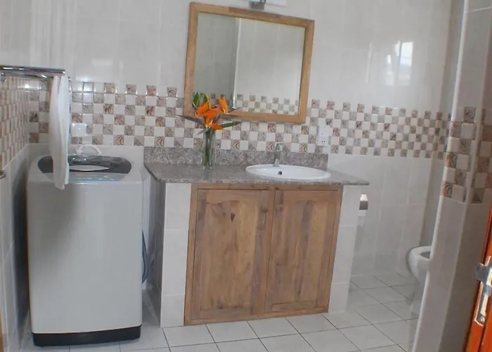 Apartamento Shanaz Beachside Retreat Anse Royale