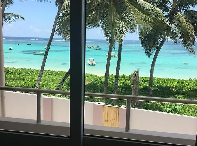 Shanaz Beachside Retreat